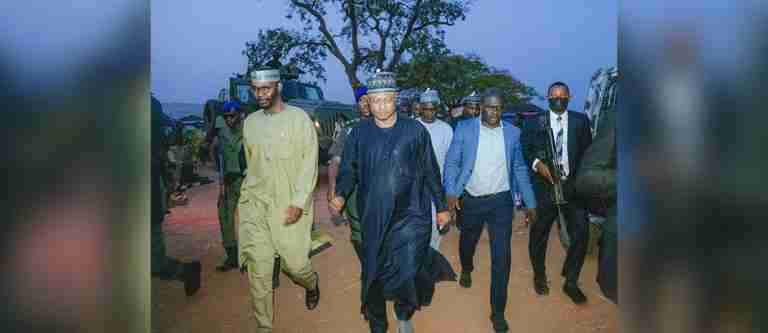 “Los rescataremos”: Presidente de Nigeria sobre más de 200 estudiantes secuestrados