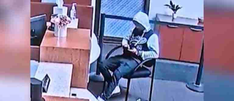 Venezolano inmigrante intenta robar banco con ayuda de traductor, pero es capturado