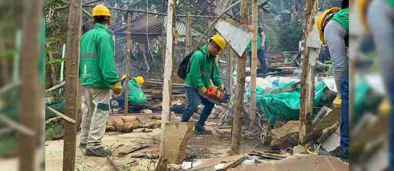 En Medellín desmontaron 14 viviendas construidas ilegalmente en espacio público