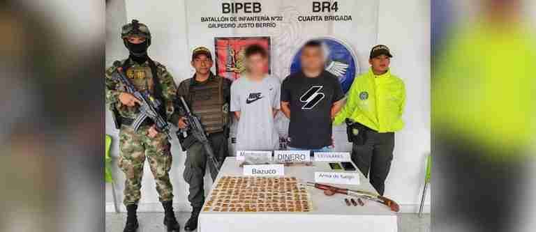 En Ebéjico capturaron a 2 presuntos integrantes del Clan del Golfo, acusados de coordinar la venta de estupefacientes en este municipio