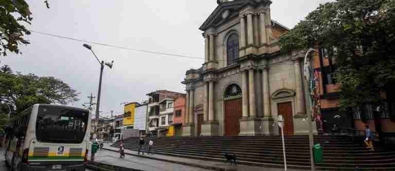 Otro extranjero de 51 años capturado con una menor en Medellín