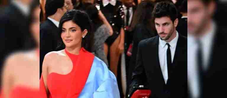 Modelo Eugenio Casnighi, despedido del Met Gala