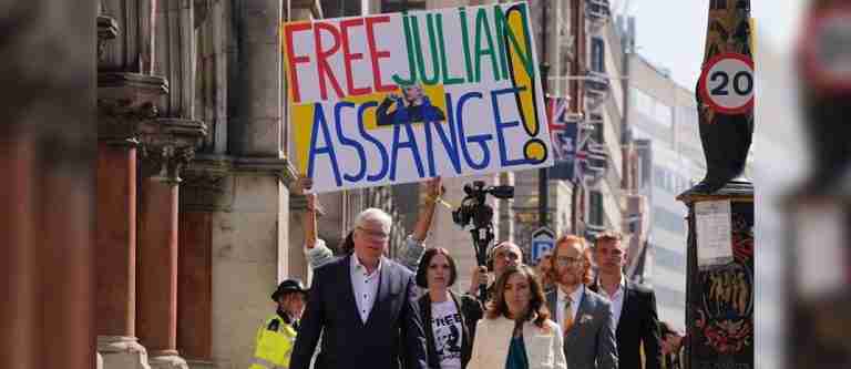 Julian Assange sigue librándose de la extradición a EE. UU.