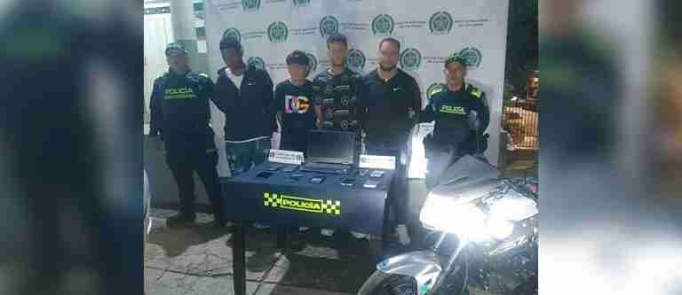 En Laureles capturaron a 14 personas y aprehendieron a otras 2 por hurto