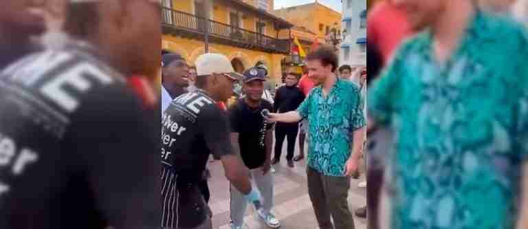 Luisito comunica llegó a Cartagena y sus videos han dado mucho de que hablar