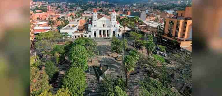 Iniciaron obras de mantenimientos del parque principal de Envigado