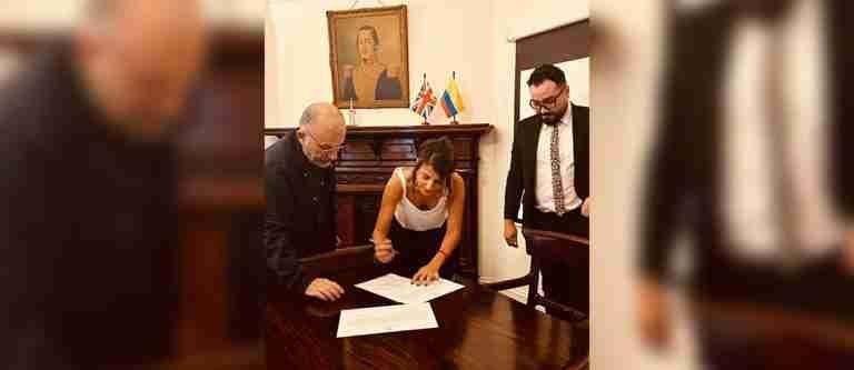 Irene Vélez se posesionó como cónsul en Londres