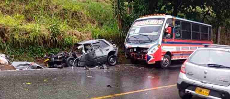 6 vehículos se chocaron en la comuna 7 de Medellín