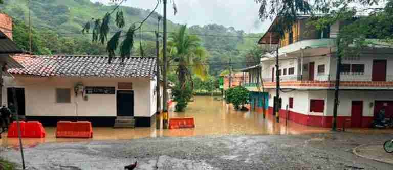 El invierno no da tregua, en el suroeste de Antioquia continúan los derrumbes e inundaciones 