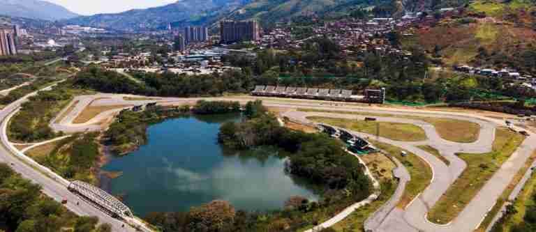 Obras inconclusas y sin certificado de funcionamiento: Central Park de Bello, otro elefante blanco en Antioquia