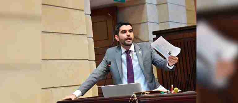Proceso de paz con ELN es “una constituyente”: Senador Hernán Cadavid