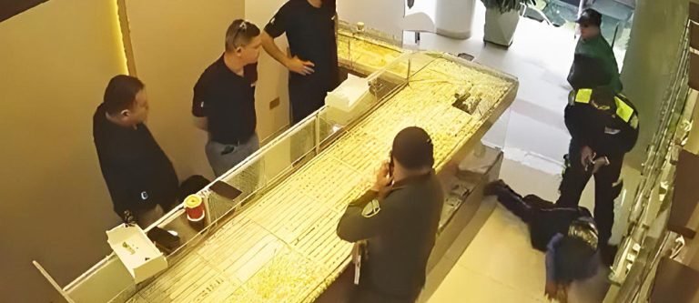 Identificaron a los presuntos ladrones que, disfrazados de Policías, atracaron lujosa joyería