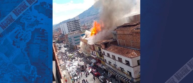 Voraz incendio cerca al Parque Botero de Medellín