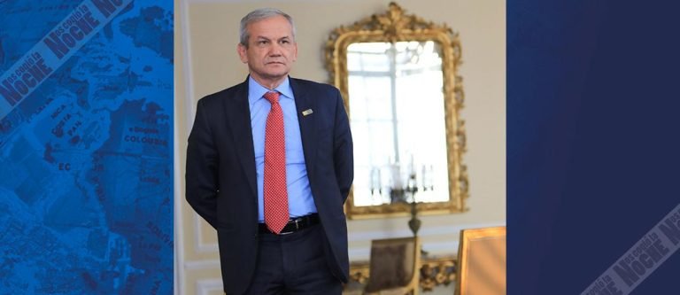 Renunció Carlos Ramón González, director de la DNI, por caso UNGRD