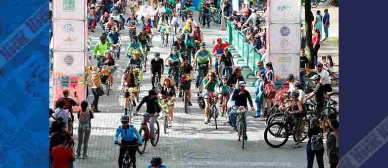 Vive la Feria de las Flores en Bicicleta