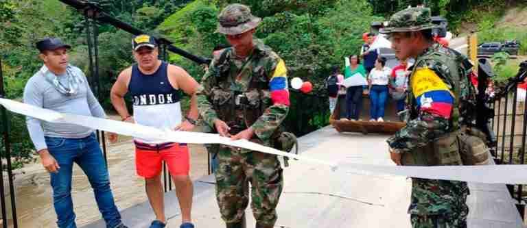 ¿Las disidencias de las Farc aportaron dinero para el puente que inauguraron en el Cauca?