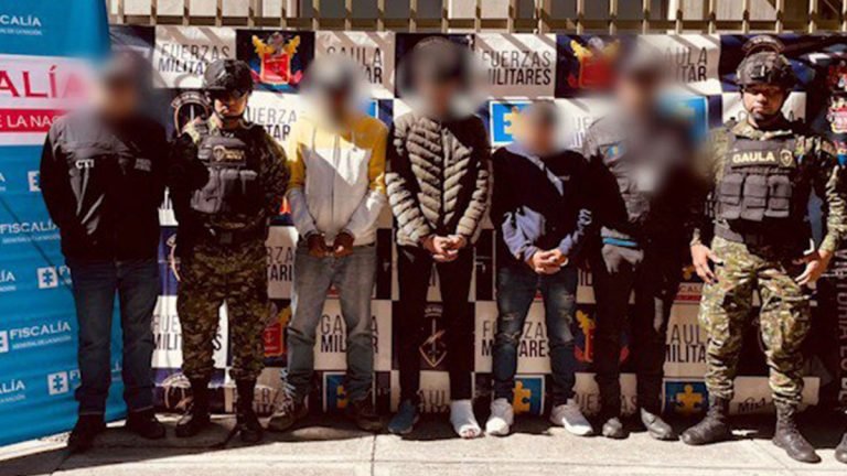 Dos soldados y tres personas más, capturadas por tráfico de armas para las Disidencias de las Farc