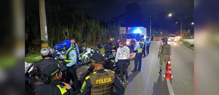 Las autoridades se volvieron a tomar la Avenida las Palmas y encontraron nuevos infractores