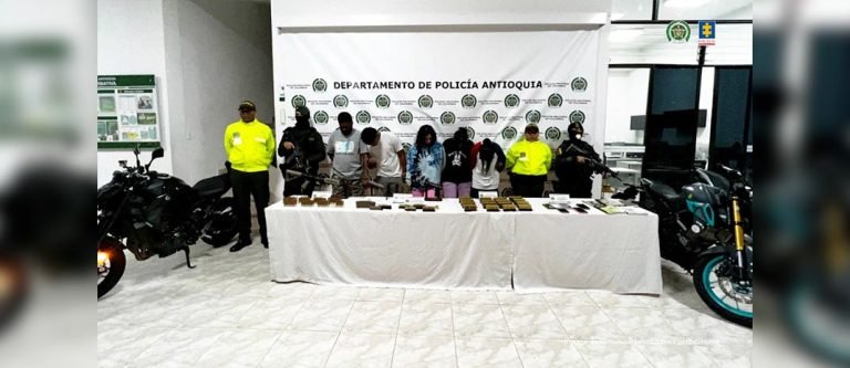 Cinco personas fueron capturadas en flagrancia, con tremendo arsenal en su poder 