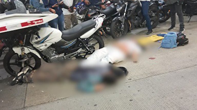 Un grave accidente en el Soterrado cobró la vida de dos motociclistas en Medellín
