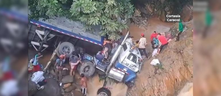 Saquearon una tractomula que se accidentó en Tarazá 