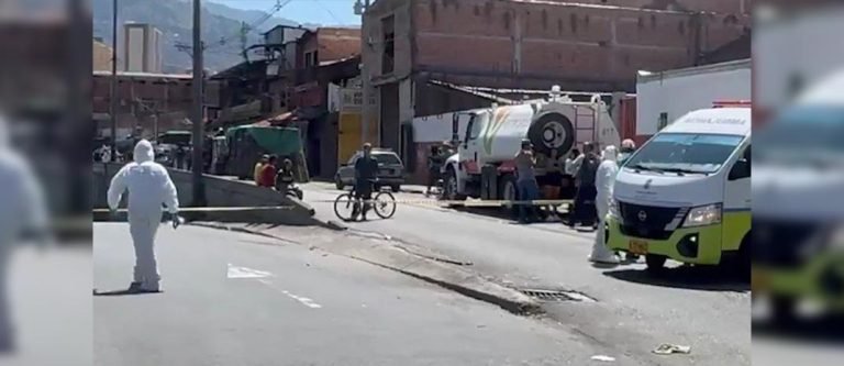 Un carro arrolló a 6 habitantes de calle, uno murió y 2 quedaron gravemente heridos en Medellín.
