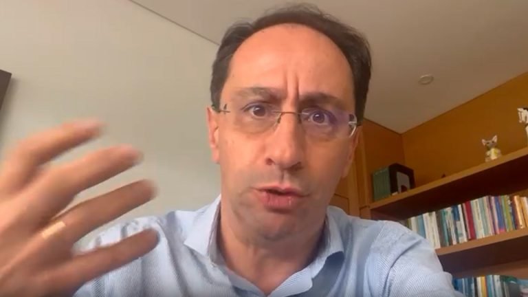 El exministro de hacienda, José Manuel Restrepo, también criticó el manejo de los recursos del ICETEX