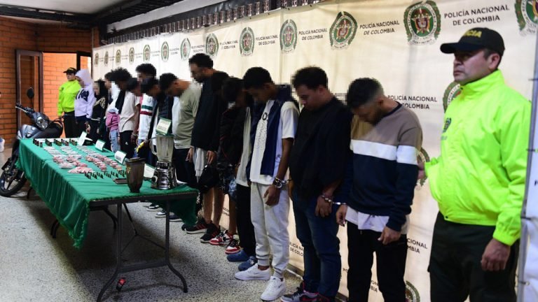 15 personas capturadas en Manrique por microtráfico