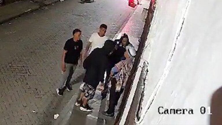 Un adulto mayor se debate entre la vida y la muerte por brutal golpiza que le propinaron un grupo de delincuentes