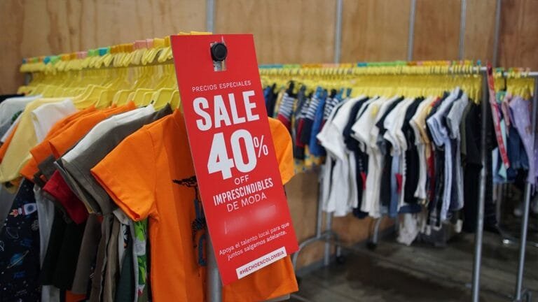 Medellín mueve la economía con el outlet más grande de la temporada 