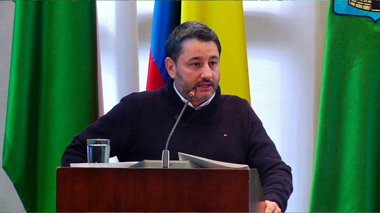 Orlando Uribe será alcalde encargado de Medellín hasta el 02 de marzo