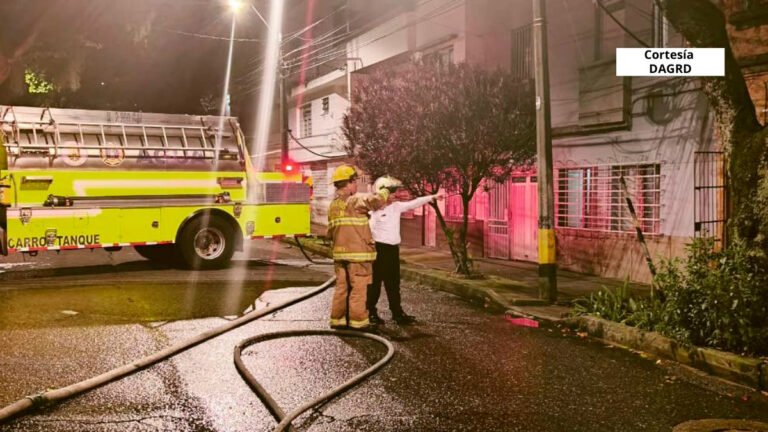 Incendio estructural en el centro de Medellín puso en riesgo a dos adultos mayores