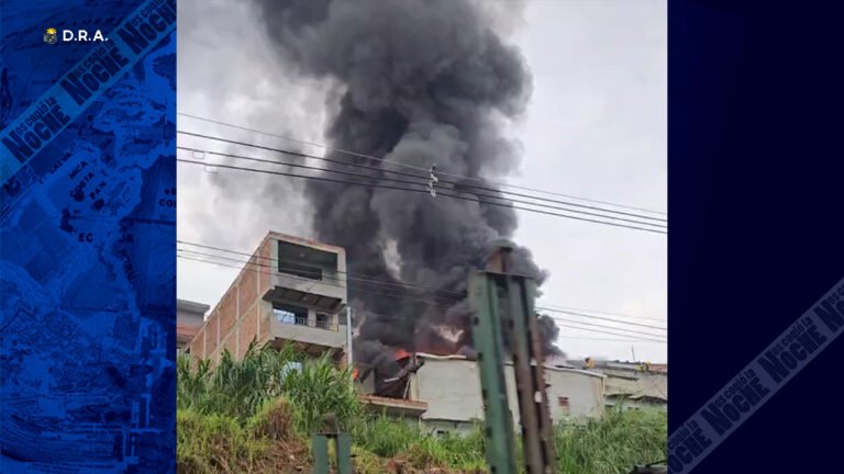 Voraz incendio en el barrio la Gabriela de Bello