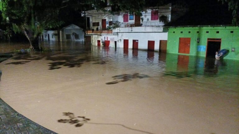 Desbordamiento del Río Cauca dejó 2.200 viviendas afectadas en La Pintada
