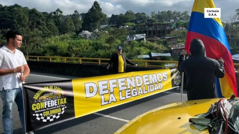 Paro de taxistas genera caos vial en el Valle de Aburrá y en varios municipios del país