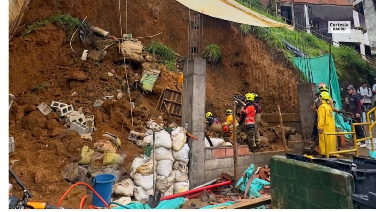 Desprendimiento de un talud de tierra sepultó dos obreros en Medellín