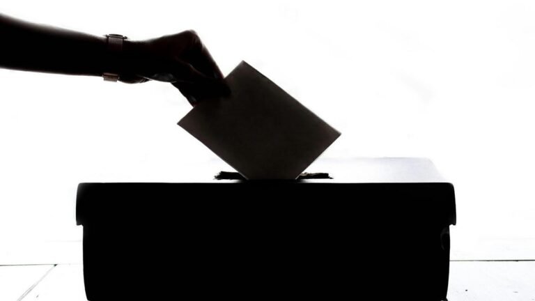 Elecciones en Venezuela.
En medio de denuncias, gana el PSUV