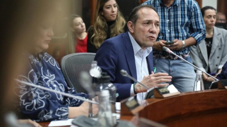 ¿Tumbar la consulta?
Mintrabajo abre la puerta.