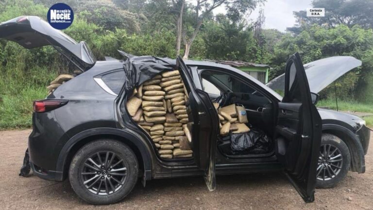 No le cabía ni un gramo más de marihuana a esta camioneta que dejaron abandonada en el Huila