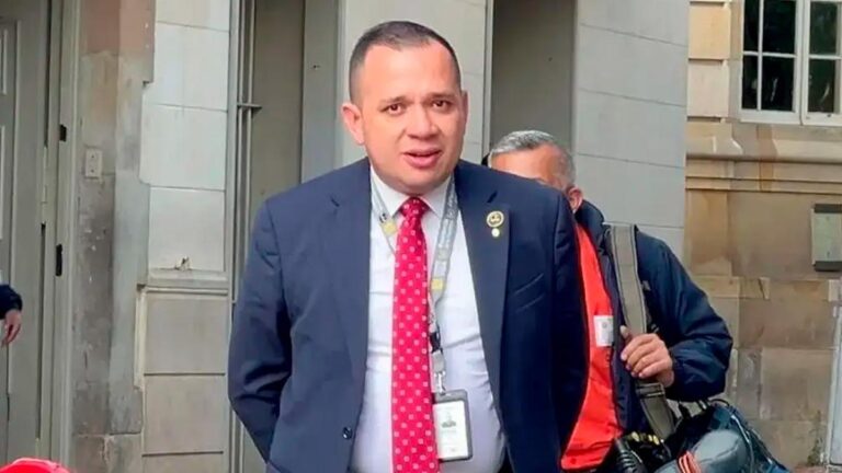 Coronel Carlos Feria, implicado en escándalo de niñera de la canciller Laura Sarabia, será deportado de EE. UU. y regresará a Colombia