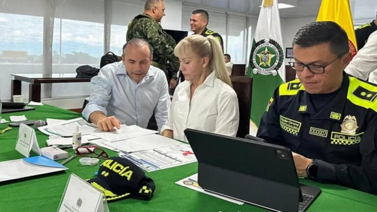 Terror en Cali. Cierre de establecimientos, Ley Seca y alerta naranja en la red hospitalaria.