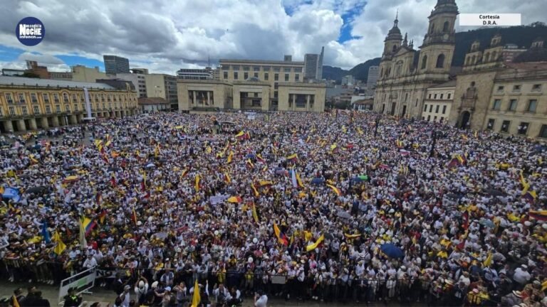 Más de 120 mil personas marcharon en Bogotá y Medellín en las marchas del silencio