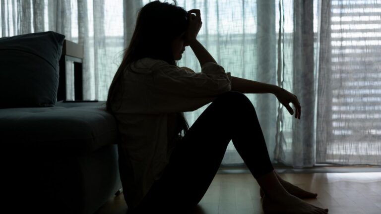 La depresión sí tiene salida: claves para afrontarla y pedir ayuda a tiempo