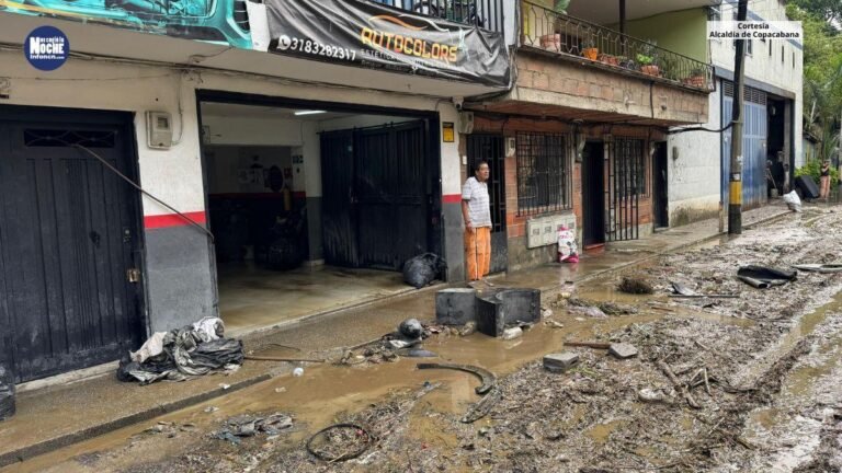 Creciente del Río Medellín generó inundaciones en Copacabana