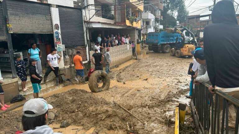 Emergencia invernal en Medellín: mil familias reciben apoyo tras fuertes lluvias