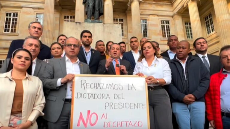 Congresistas dicen ¡NO! a decreto de consulta