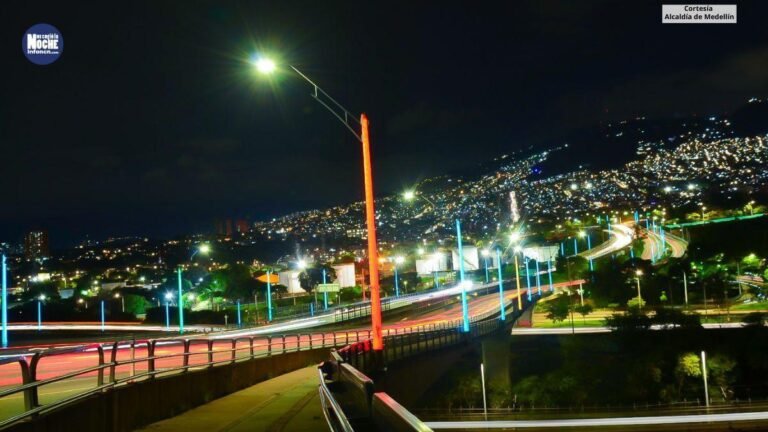 Con tecnología de última generación, la Alcaldía de Medellín le devolvió la luz a dos puentes del Distrito