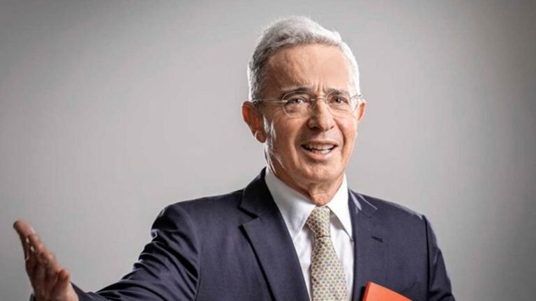 Álvaro Uribe responde a rumores sobre candidatura vicepresidencial