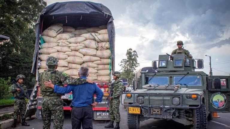 Ejército frustra robo de $1.000 millones en cargamento de café hurtado en el Cauca