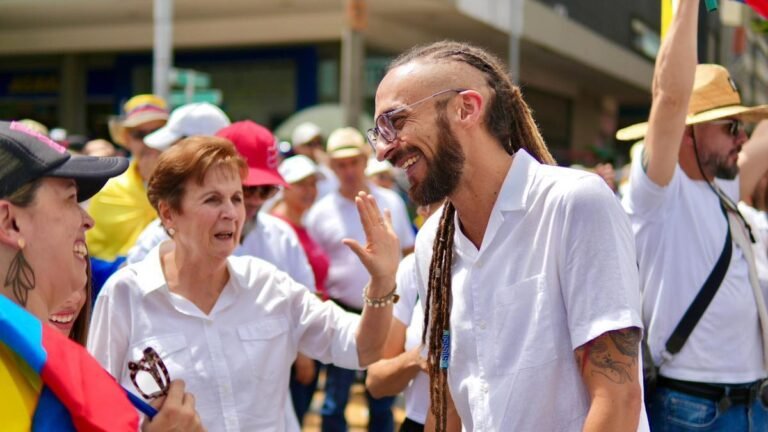 Representante Carvalho busca vicepresidencia de la Cámara.